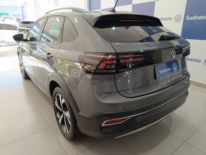 volkswagen nivus 1.0 200 tsi total flex highline automatico 5p 2021