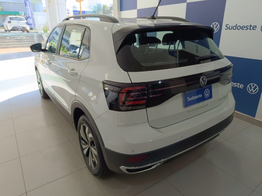 volkswagen t-cross 1.0 200 tsi total flex comfortline automatico 5p 2024