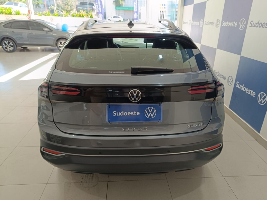volkswagen nivus 1.0 200 tsi total flex comfortline automatico 5p 2024