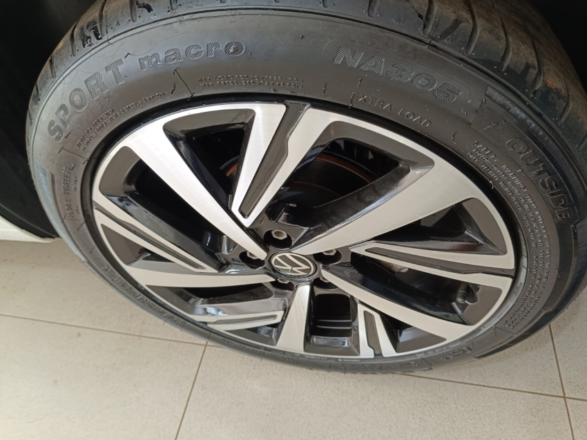 volkswagen virtus 1.0 200 tsi highline automatico flex 4p 2024