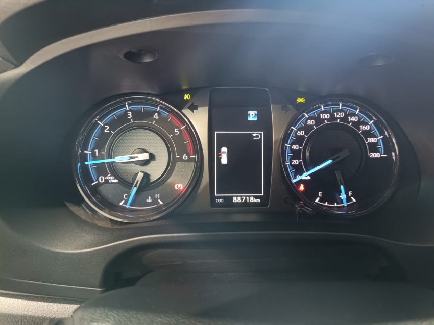 toyota hilux 2.8 d-4d turbo diesel cd conquest 4x4 automatico 4p 2024