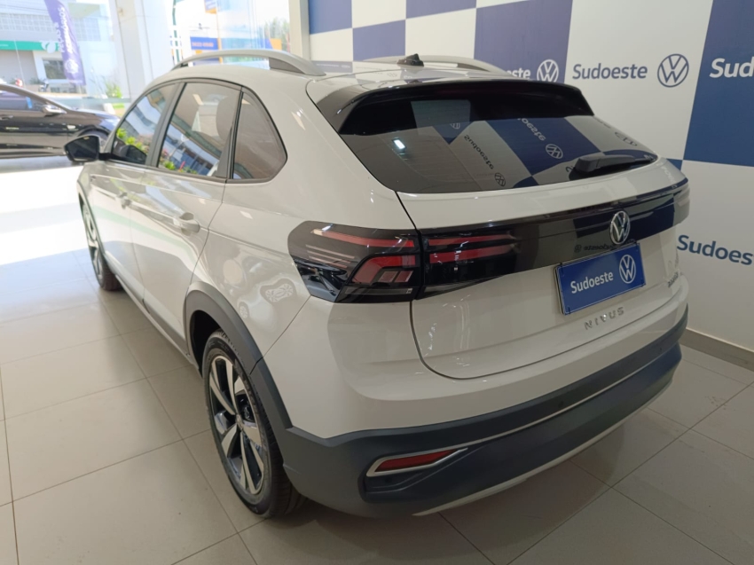 volkswagen nivus 1.0 200 tsi total flex highline automatico 5p 2023