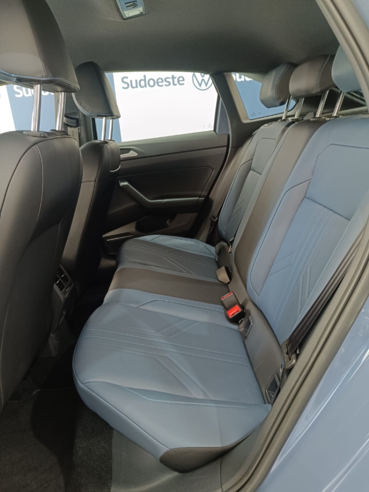 volkswagen nivus 1.0 200 tsi total flex highline automatico 5p 2025