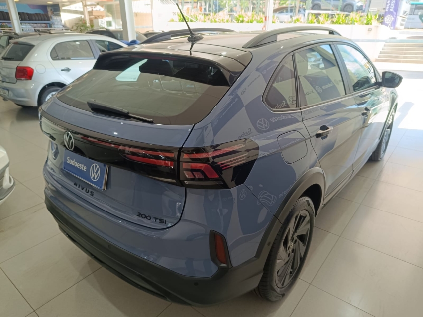 volkswagen nivus 1.0 200 tsi total flex highline automatico 5p 2025
