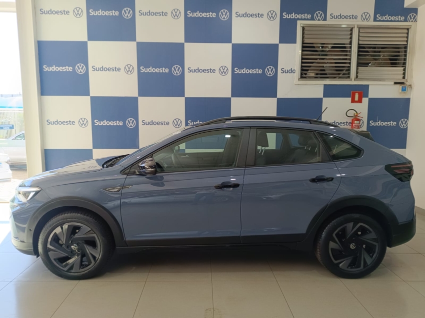 volkswagen nivus 1.0 200 tsi total flex highline automatico 5p 2025
