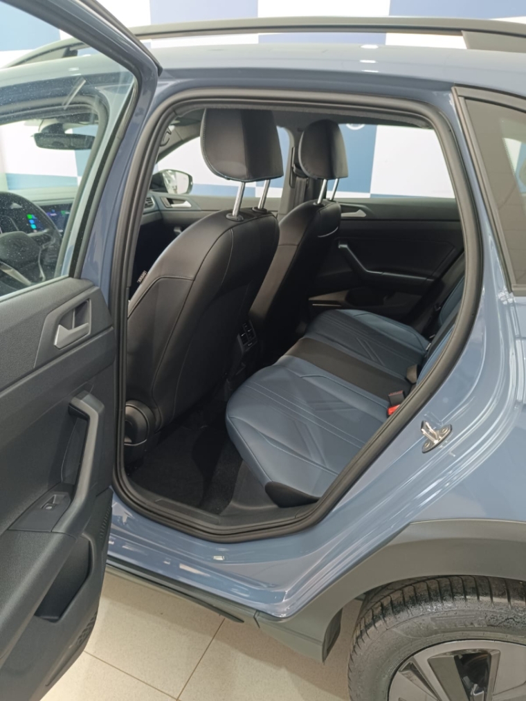 volkswagen nivus 1.0 200 tsi total flex highline automatico 5p 2025