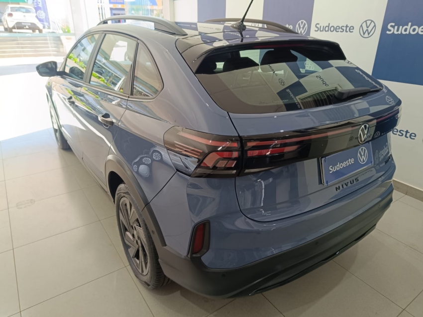 volkswagen nivus 1.0 200 tsi total flex highline automatico 5p 2025