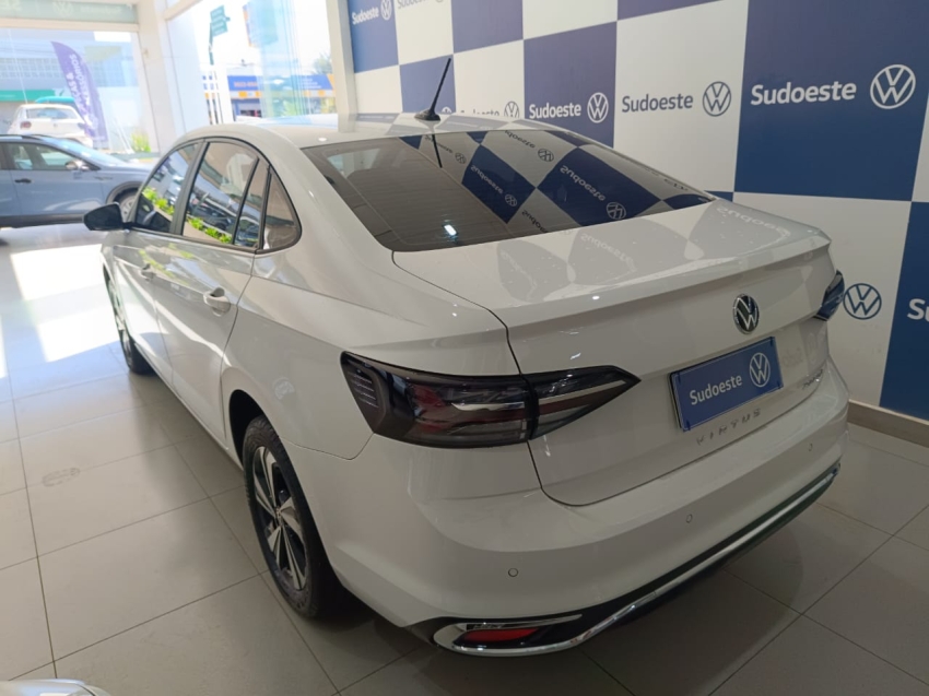 volkswagen virtus 1.0 200 tsi comfortline automatico flex 4p 2024