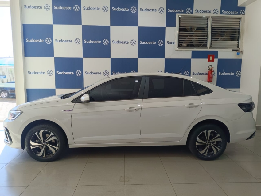 volkswagen virtus 1.0 200 tsi comfortline automatico flex 4p 2024