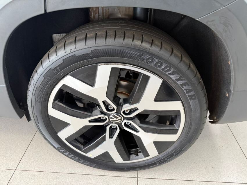 volkswagen taos 1.4 250 tsi total flex highline automatico 1.3 5p 202414 volkswagen taos 1.4 250 tsi total flex highline automatico 1.3 5p 202414