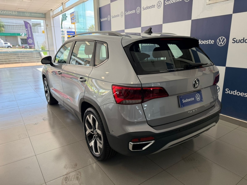 volkswagen taos 1.4 250 tsi total flex highline automatico 1.3 5p 20244 volkswagen taos 1.4 250 tsi total flex highline automatico 1.3 5p 20244