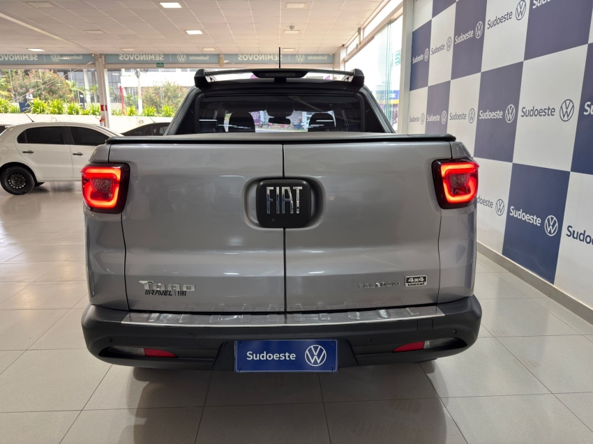 fiat toro 2.0 16v turbo diesel freedom 4wd at9 1.9 4p automatico 20224 fiat toro 2.0 16v turbo diesel freedom 4wd at9 1.9 4p automatico 20224