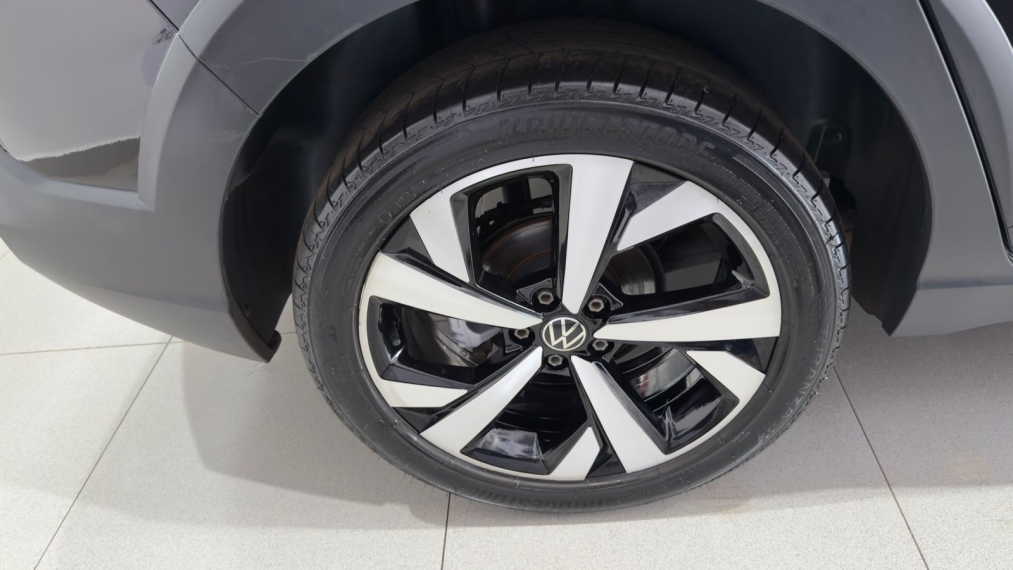 volkswagen nivus 1.0 200 tsi total flex highline automatico 5p 202113