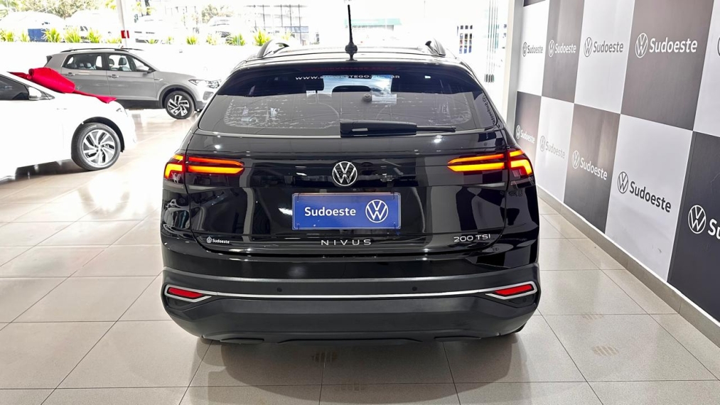 volkswagen nivus 1.0 200 tsi total flex comfortline automatico 9.9 5p 20235