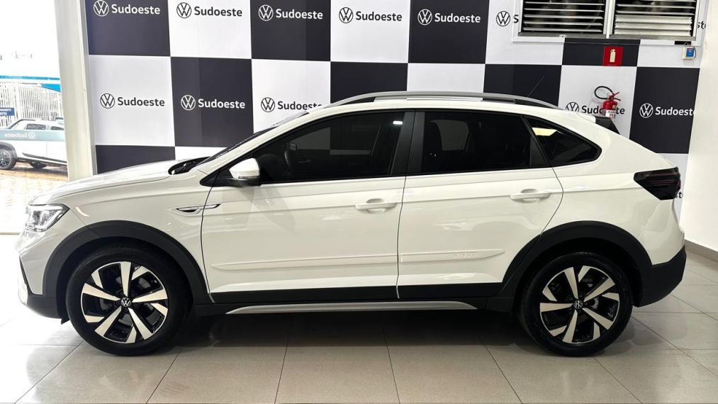 volkswagen nivus 1.0 200 tsi total flex highline automatico 9.9 5p 20233