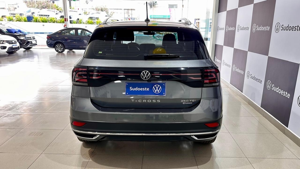 volkswagen t-cross 1.4 250 tsi total flex highline automatico 1.3 5p 20235