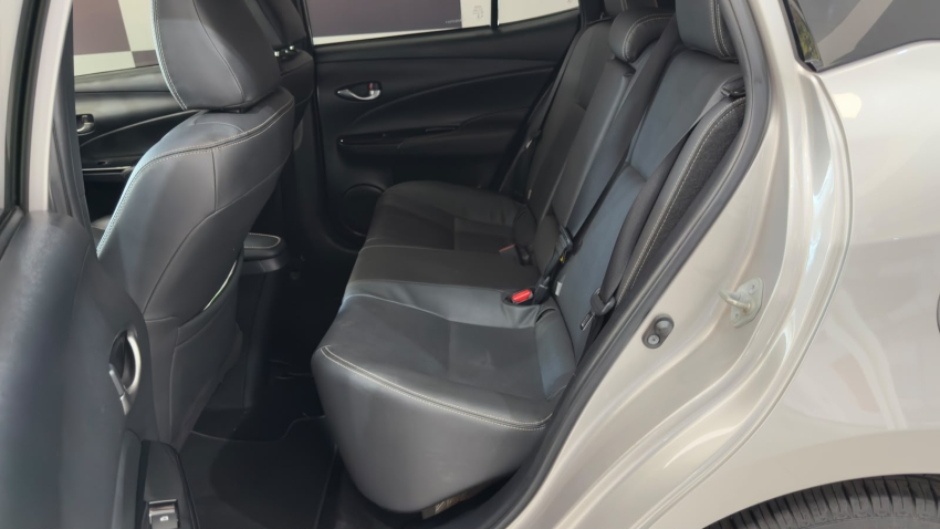 toyota yaris 1.5 16v flex xls connect multidrive 1.4 4p automatico 202012