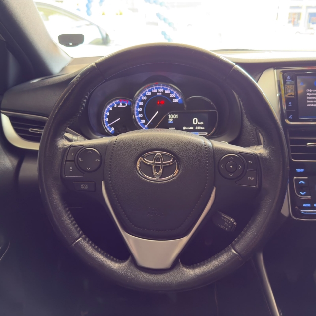 toyota yaris 1.5 16v flex xls connect multidrive 1.4 4p automatico 202011