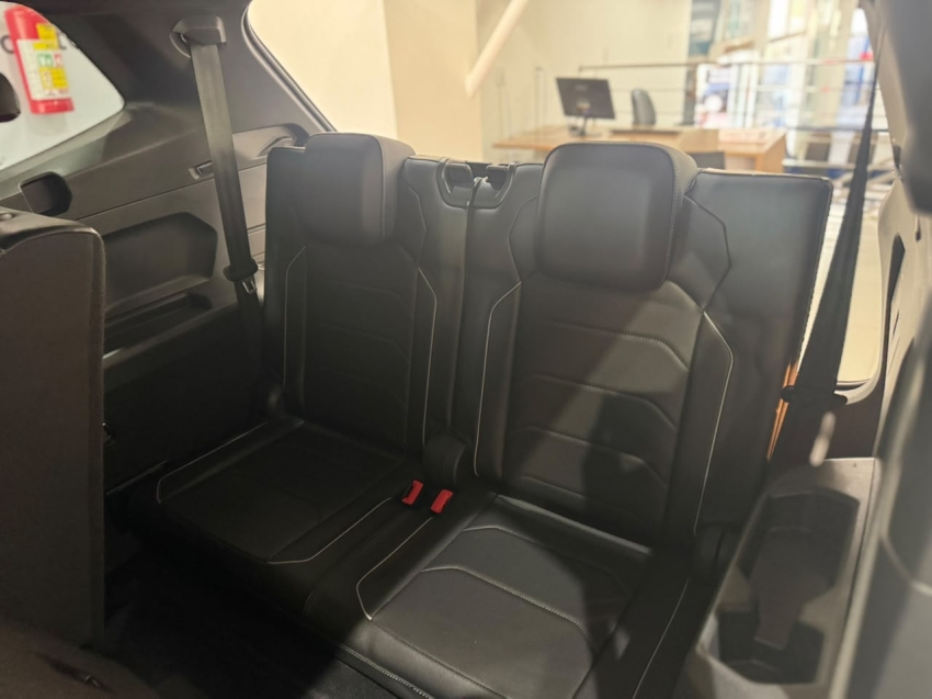 volkswagen tiguan 2.0 350 tsi gasolina allspace r-line 4motion dsg 1.9 4p automatico 202113