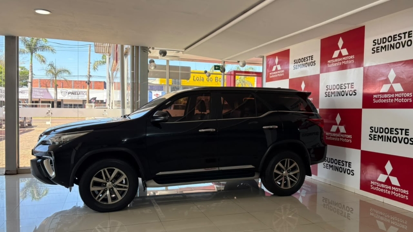 toyota hilux sw4 2.8 srx 4x4 16v turbo intercooler diesel 4p automatico 2.7 20194
