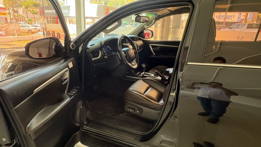 toyota hilux sw4 2.8 srx 4x4 16v turbo intercooler diesel 4p automatico 2.7 20198
