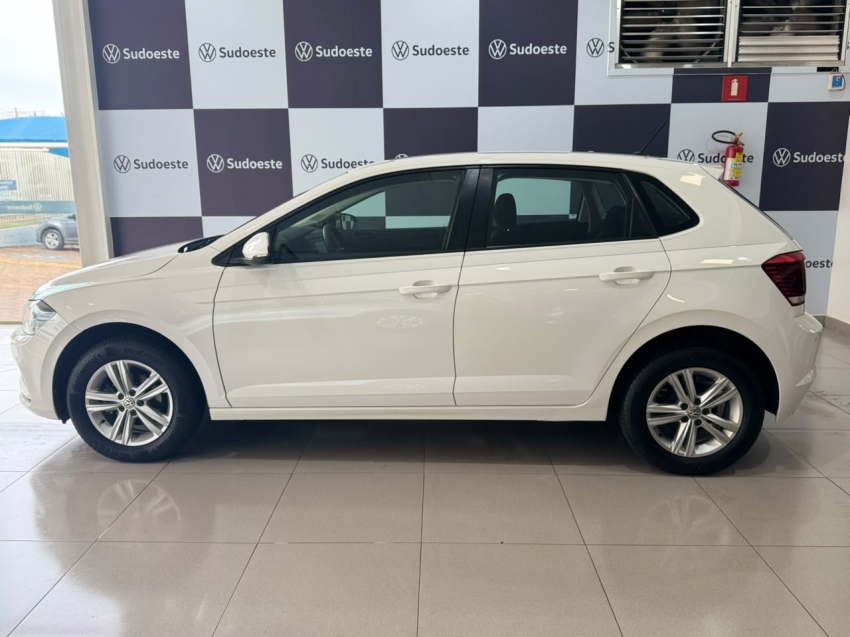 volkswagen polo 1.0 mpi total flex manual 9.9 4p 20203