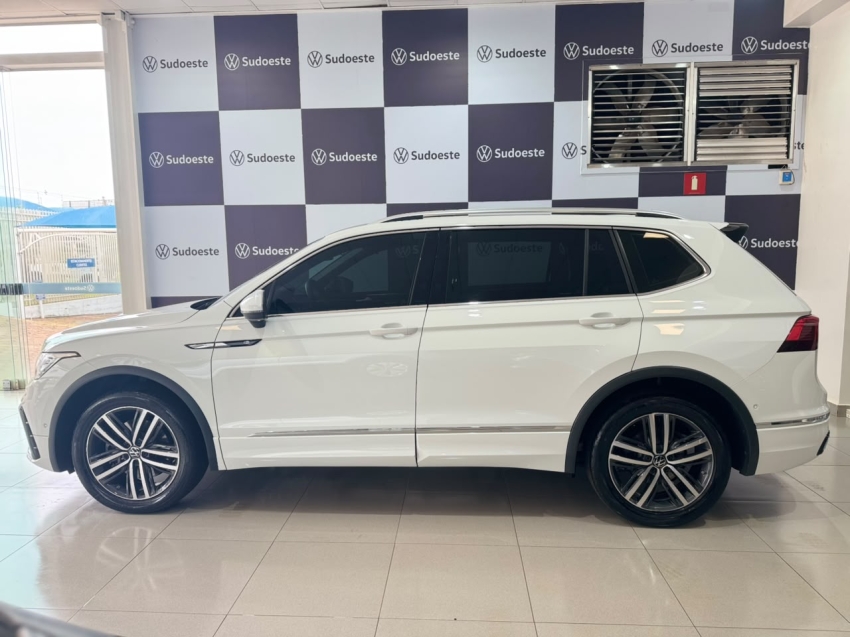 volkswagen tiguan 2.0 300 tsi gasolina allspace r-line automatico 1.9 4p 20243