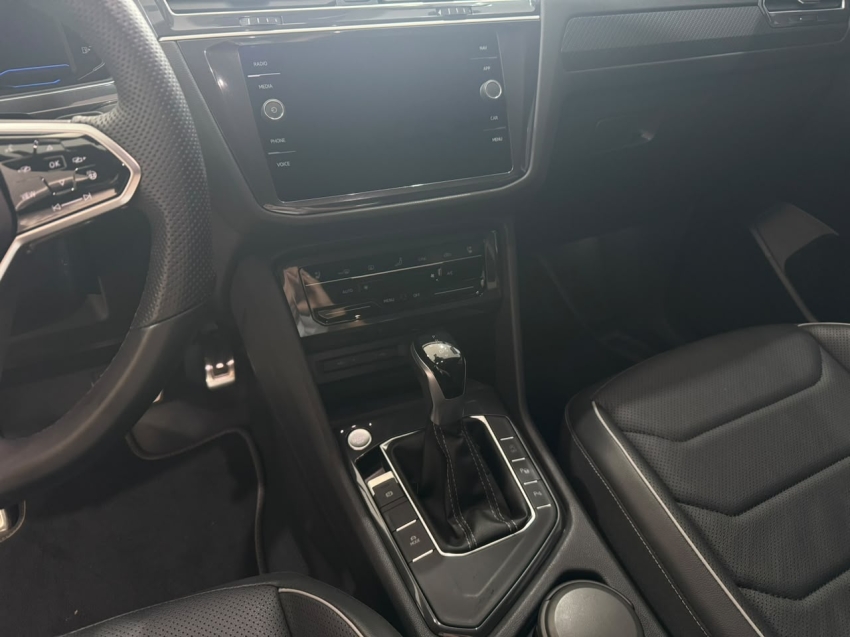 volkswagen tiguan 2.0 300 tsi gasolina allspace r-line automatico 1.9 4p 202411