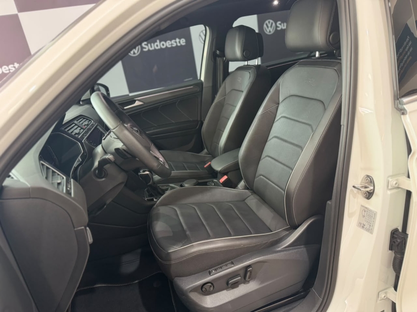 volkswagen tiguan 2.0 300 tsi gasolina allspace r-line automatico 1.9 4p 20247