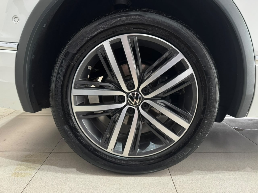 volkswagen tiguan 2.0 300 tsi gasolina allspace r-line automatico 1.9 4p 202415