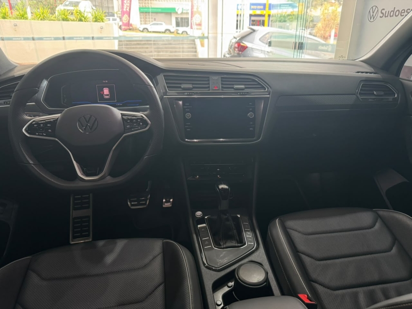 volkswagen tiguan 2.0 300 tsi gasolina allspace r-line automatico 1.9 4p 20249