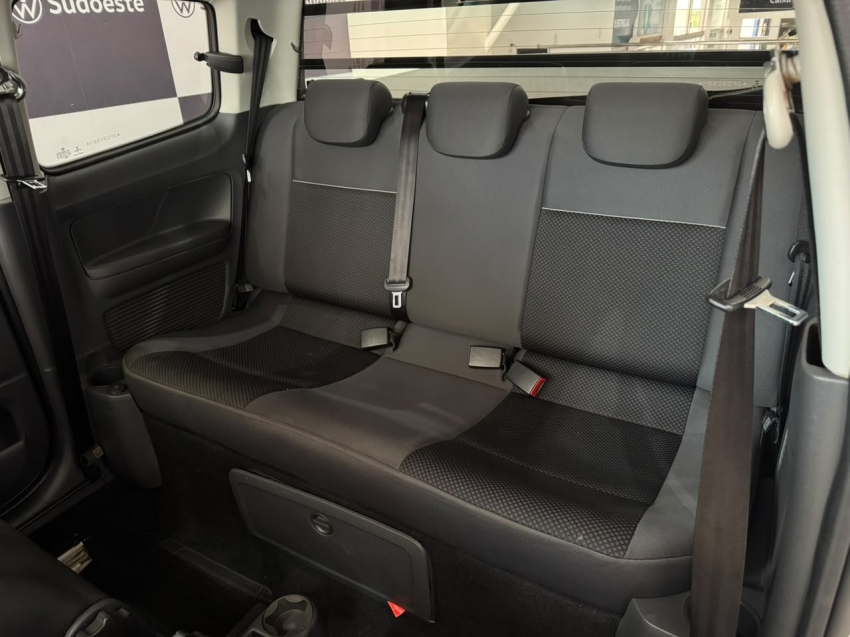 volkswagen saveiro 1.6 msi robust cd 8v flex 2p manual 1.5 201812