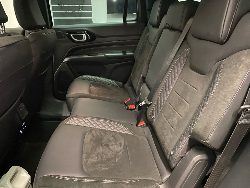 jeep commander 2.0 hurricane 4 turbo gasolina blackhawk at9 2025