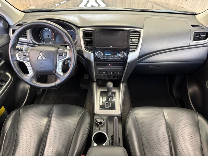 mitsubishi l200 triton 2.4 16v turbo diesel sport hpe-s cd 4p 4x4 automatico 2023 mitsubishi l200 triton 2.4 16v turbo diesel sport hpe-s cd 4p 4x4 automatico 2023