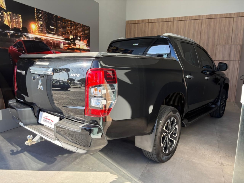 mitsubishi l200 triton 2.4 16v turbo diesel sport hpe-s cd 4p 4x4 automatico 2023 mitsubishi l200 triton 2.4 16v turbo diesel sport hpe-s cd 4p 4x4 automatico 2023