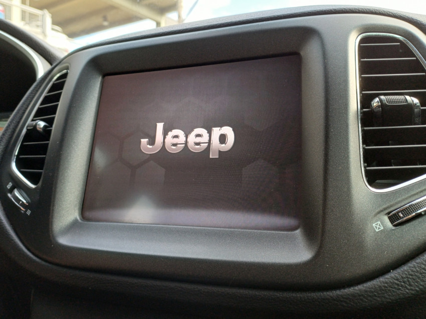 jeep compass 2.0 16v flex longitude automatico 4p 2020 jeep compass 2.0 16v flex longitude automatico 4p 2020
