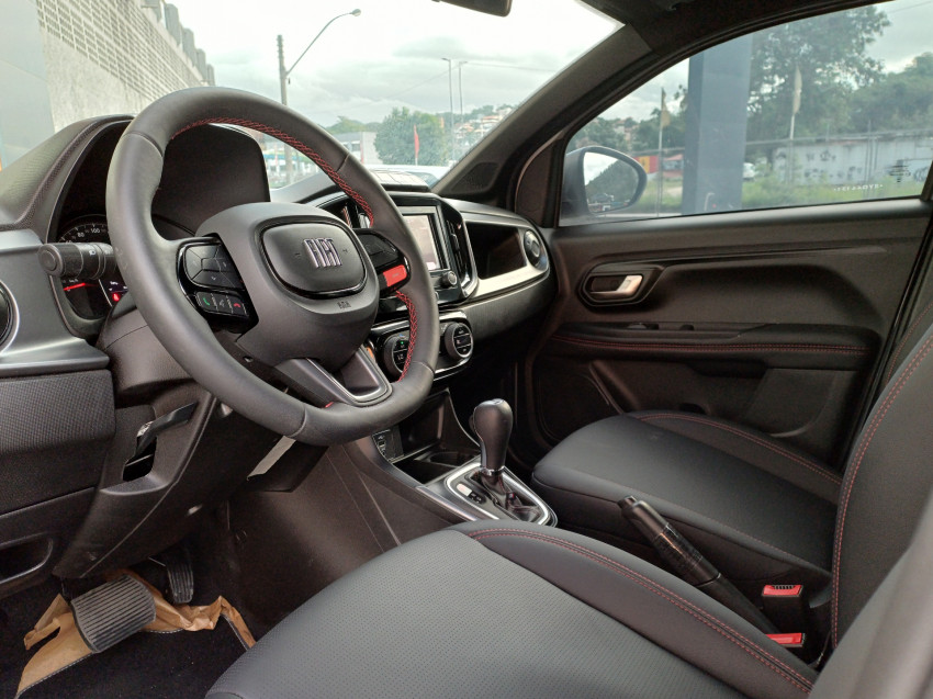 fiat strada 1.0 turbo 200 flex ultra cd cvt 4p automatico 2025 fiat strada 1.0 turbo 200 flex ultra cd cvt 4p automatico 2025