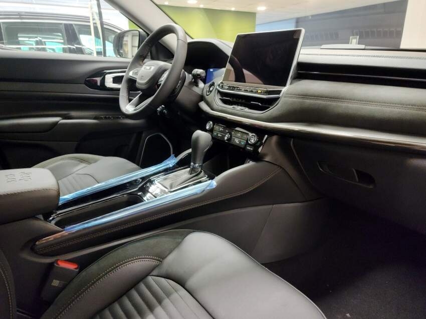 jeep commander 1.3 t270 turbo flex limited at6 25/26 0km jeep commander 1.3 t270 turbo flex limited at6 25/26 0km