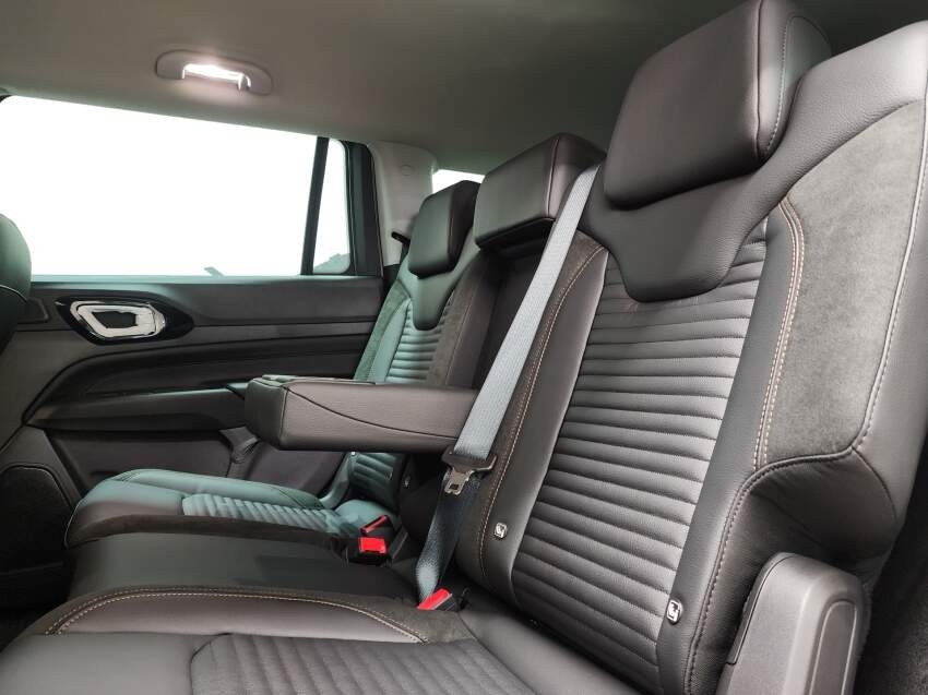 jeep commander 1.3 t270 turbo flex limited at6 25/26 0km jeep commander 1.3 t270 turbo flex limited at6 25/26 0km