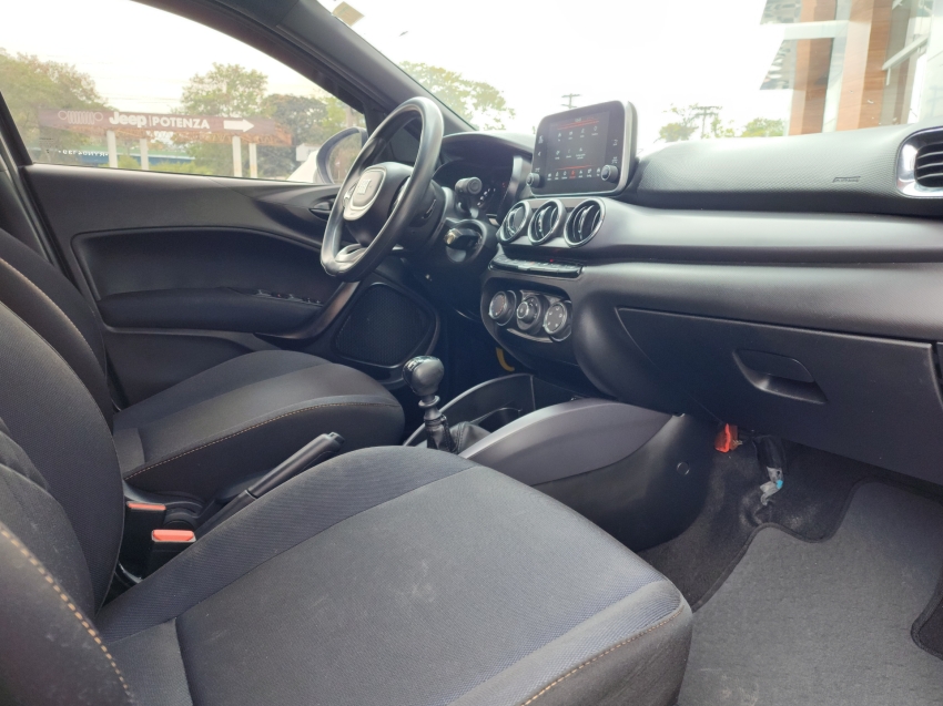 fiat argo 1.3 firefly flex trekking man 23/24 seminovo