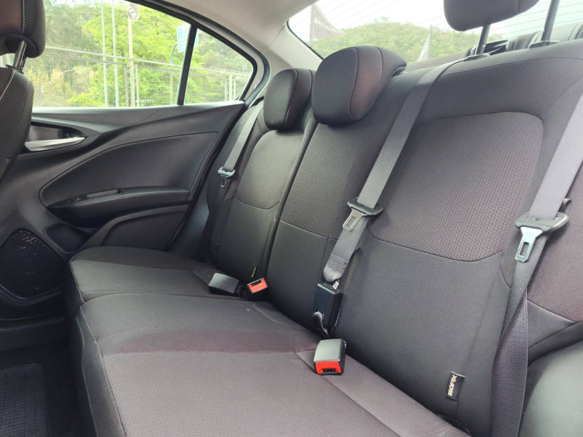 fiat cronos 1.8 e.torq flex precision at6 19/20 seminovo