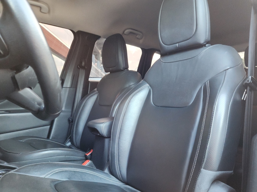 jeep renegade 1.8 16v flex longitude 4p at 21/21 seminovo