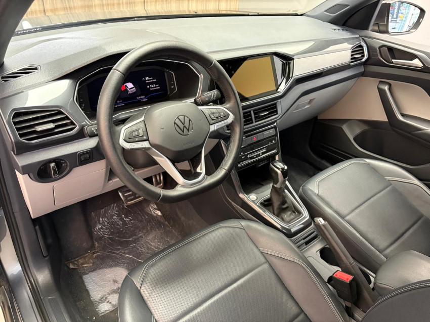 volkswagen t-cross 1.4 250 tsi total flex highline at 23/24 seminovo