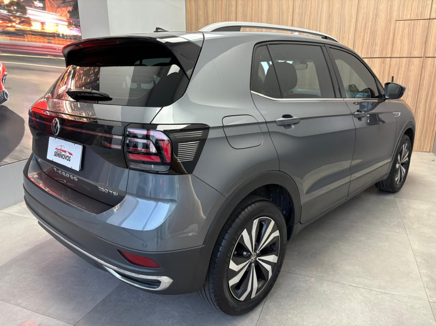 volkswagen t-cross 1.4 250 tsi total flex highline at 23/24 seminovo