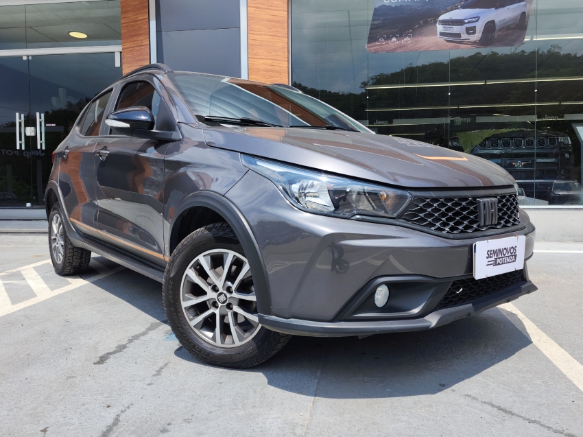 fiat argo 1.3 firefly flex trekking cvt 23/23 seminovo