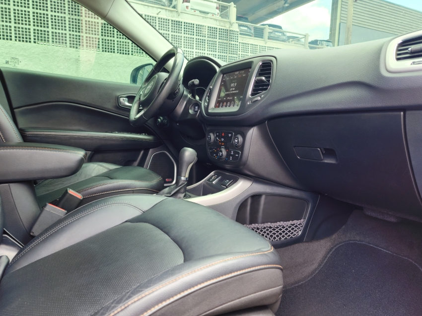 jeep compass 2.0 16v flex longitude at 19/20 seminovo