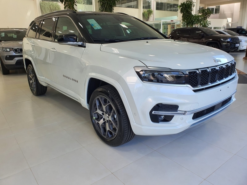 jeep commander 2.2 diesel overland at9 25/26 0km