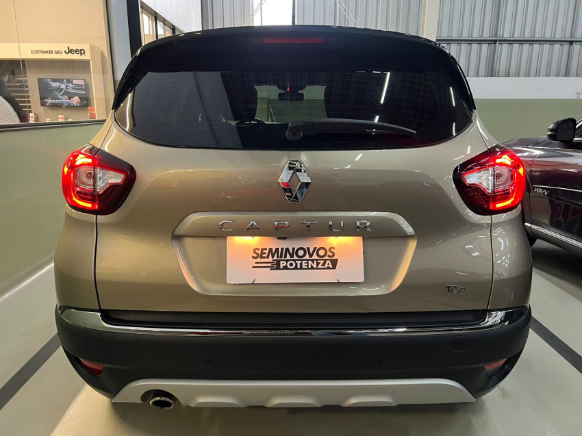 renault captur 1.3 tce flex iconic x-tronic 21/22 seminovo3