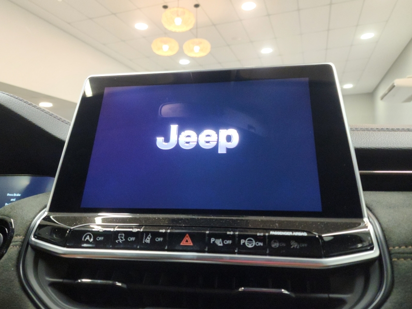 jeep commander 1.3 t270 turbo flex limited at6 25/26 0km8