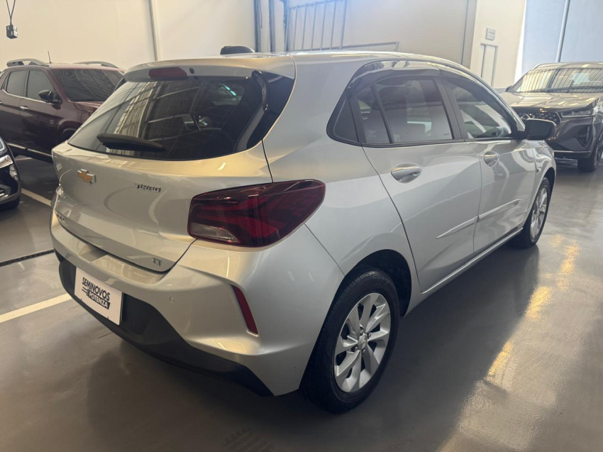 chevrolet onix 1.0 turbo flex lt at 20/20 seminovo3